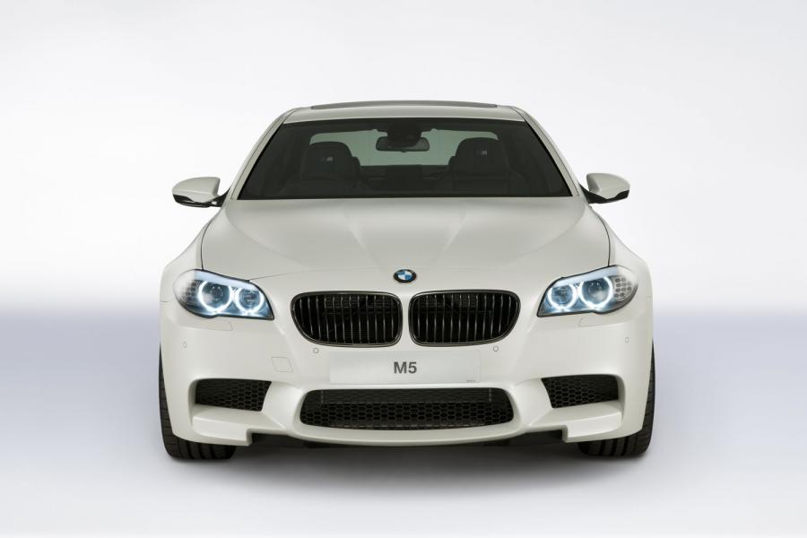  BMW M5 Performance Edition 2012 года  (UK) (фото 9 из 13)